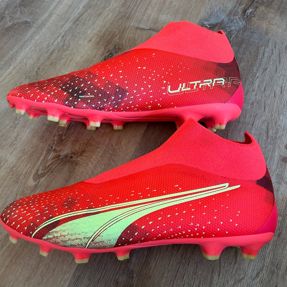 Puma Ultra Match Laceless FG/AG Soccer Cleats